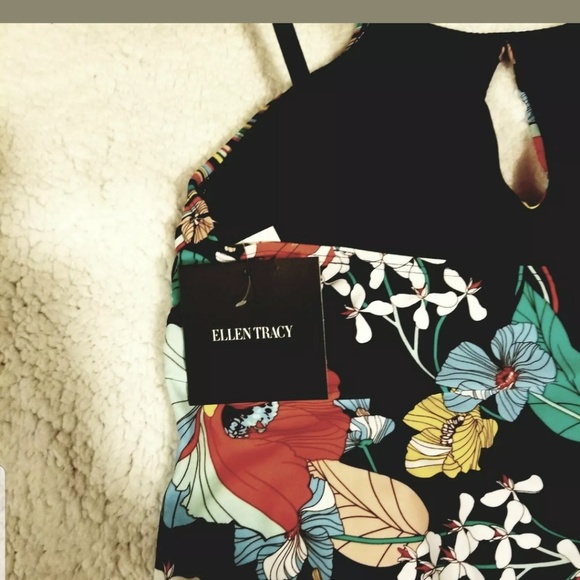 NWTs Ellen Tracy Key Hole High Neck Tankini Set - Picture 4 of 7